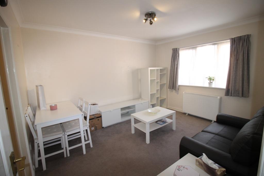 Herbert Road, High HP13 1 bed flat for sale £185,000