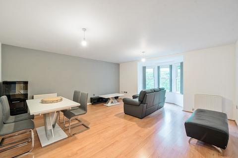 2 bedroom flat for sale, Carisbrooke Road, Far Headingley, Leeds, LS16