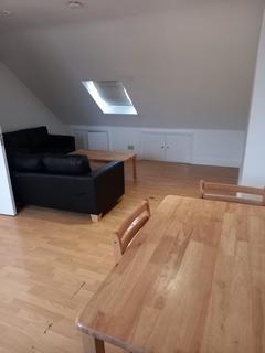 3 bedroom flat to rent, First Floor Flat, Sunnymead Road, Kingsbury, NW9