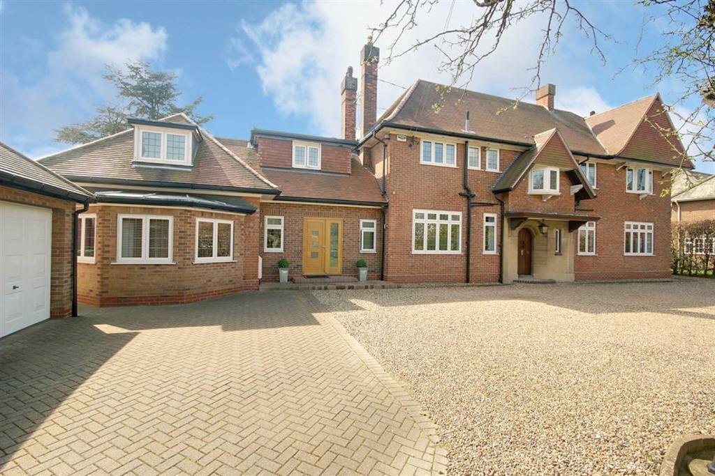 Riplingham Road, Westella, East Yorkshire, HU10 5 bed detached house ...