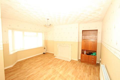 2 bedroom ground floor flat for sale, Abercarn Fach, Cwmcarn, Cross Keys, Newport. NP11 7EP