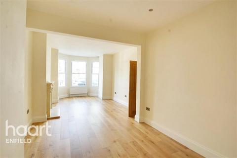 4 bedroom detached house to rent, Bosworth Road, N11