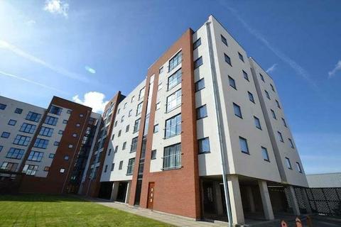 2 bedroom flat to rent, Pilgrims Way, Salford, M50