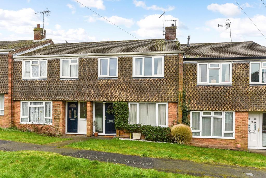 Hall Road, Alton, Hampshire 3 bed terraced house for sale £350,000