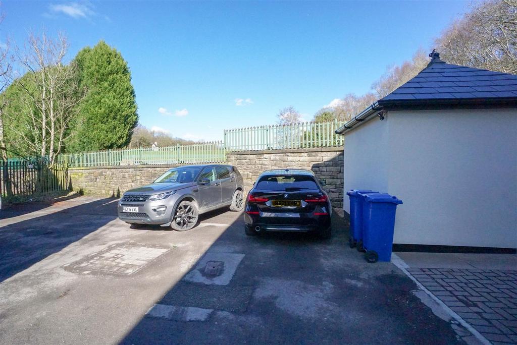 PARKING (1 of 1).jpg
