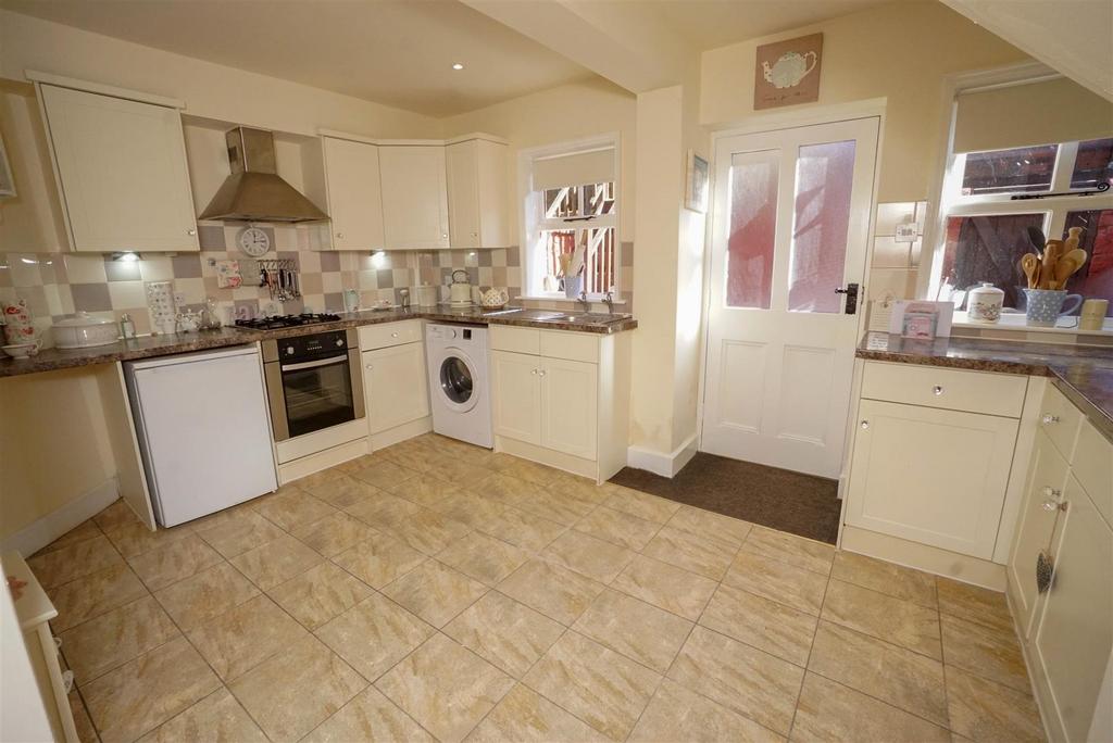 KITCHEN 1 (1 of 1).jpg
