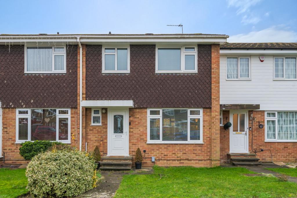 Fleetside, West Molesey, KT8 3 bed terraced house £440,000