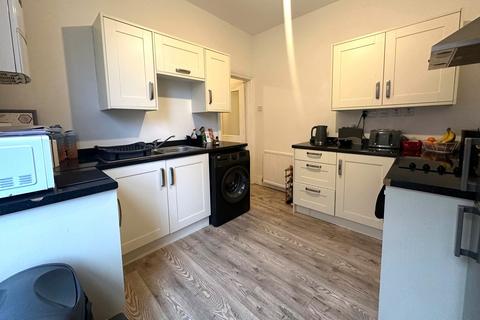 2 bedroom flat to rent, St Andrews Road, Southsea Unfurnished