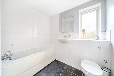27 Chandlers Close, West Molesey, KT8 2PA
