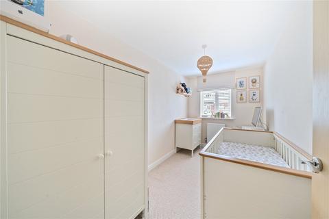 27 Chandlers Close, West Molesey, KT8 2PA