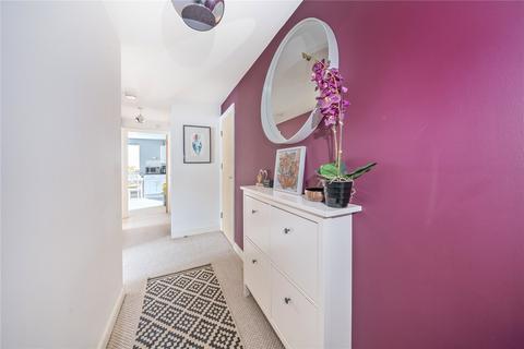27 Chandlers Close, West Molesey, KT8 2PA