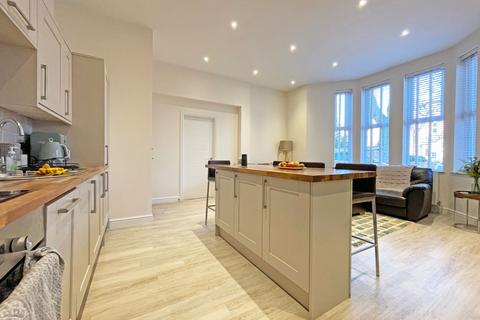 6a Lansdowne Road, Bedford, MK40 2BU
