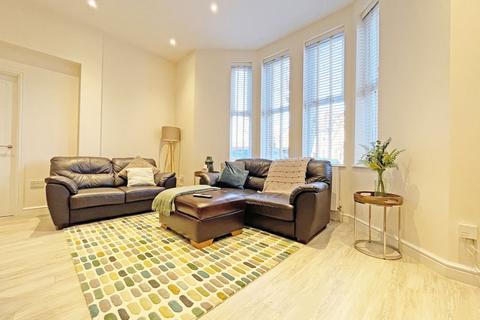 6a Lansdowne Road, Bedford, MK40 2BU