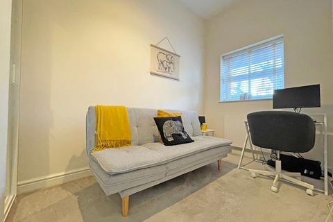 6a Lansdowne Road, Bedford, MK40 2BU