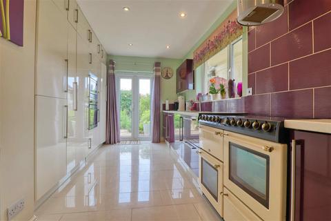 5 bedroom house for sale, East Clacton CO15