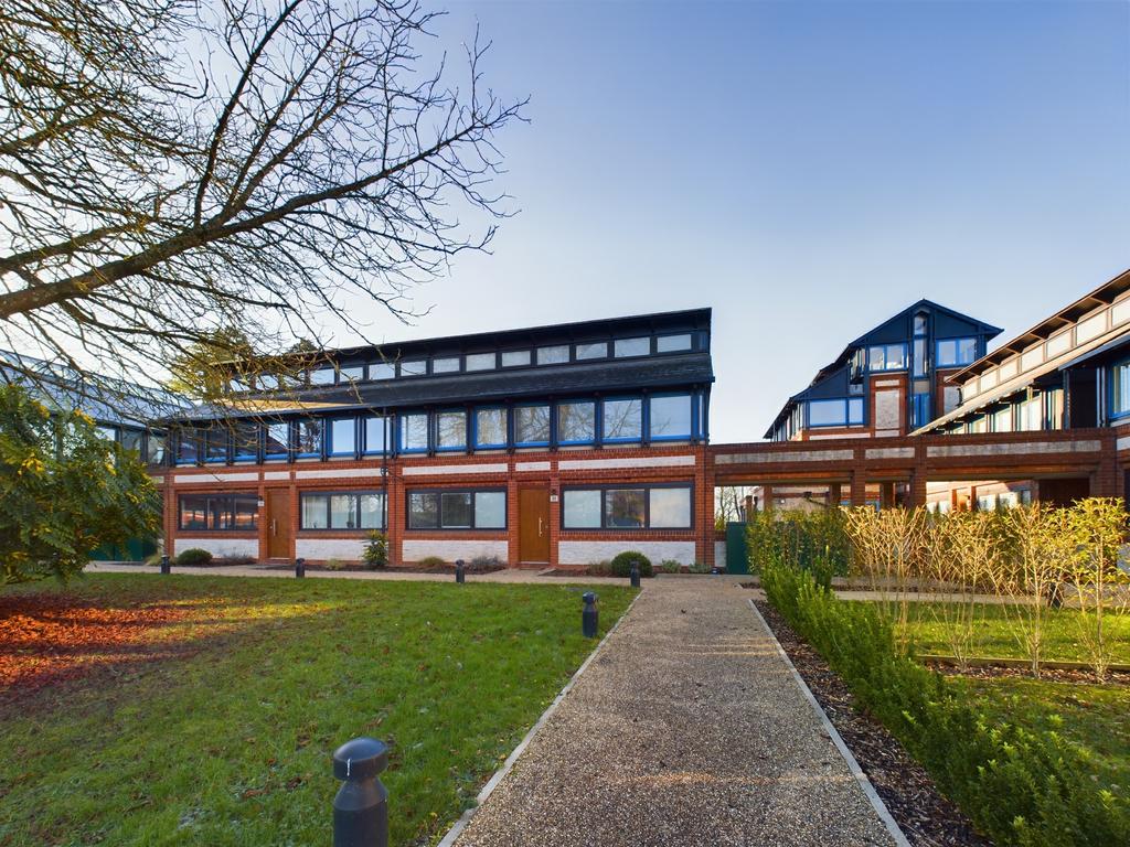 Flat 20, Uplands House, Four Ashes Road, Cryers Hill, High 2