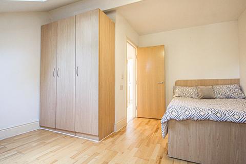 1 bedroom apartment to rent, Apt 6, 21 Hyde Terrace, 21 Hyde Terrace LS2