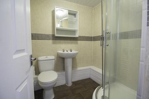 3 bedroom apartment to rent, Apt 4, St John's Terrace, 4 St John's Terrace LS3