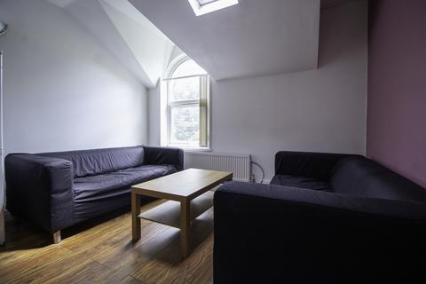 3 bedroom apartment to rent, Apt 4, St John's Terrace, 4 St John's Terrace LS3
