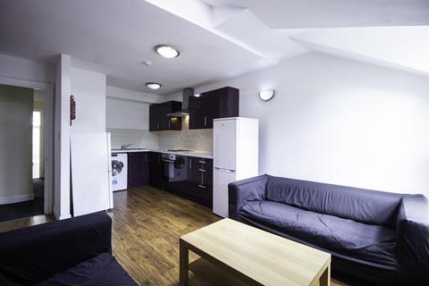 3 bedroom apartment to rent, Apt 4, St John's Terrace, 4 St John's Terrace LS3