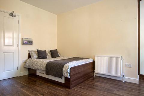 Studio to rent, Apt 16, Clarendon House, 20 Clarendon Road LS2