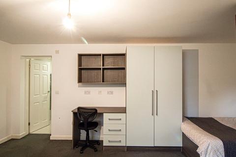 Studio to rent, Apt 8, 30 Brudenell Road #215061