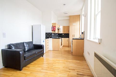 3 bedroom apartment to rent, Apt 9, 21 Hyde Terrace, 21 Hyde Terrace LS2