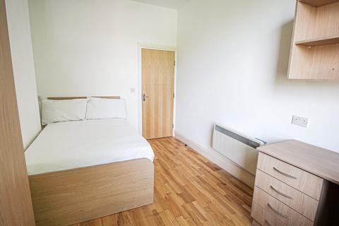 3 bedroom apartment to rent, Apt 9, 21 Hyde Terrace, 21 Hyde Terrace LS2
