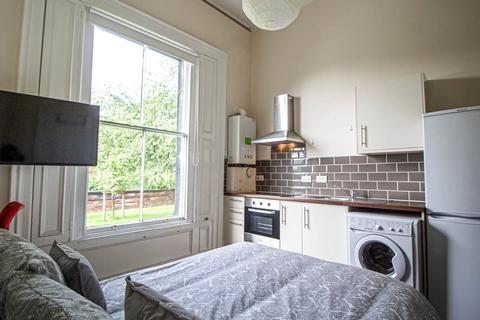 Studio to rent, Apt 6, Clarendon House, 20 Clarendon Road LS2