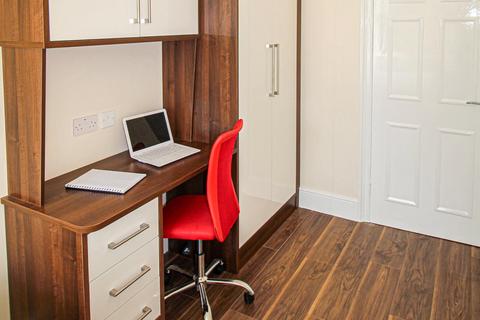 undefined, Apt 4, 8 Blenheim Terrace, Woodhouse LS2