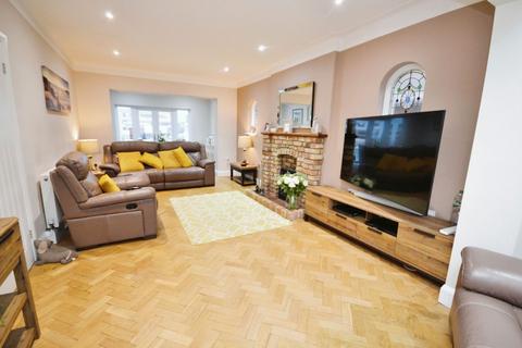 40 Lampits Hill, Corringham, Stanford-le-hope, SS17 9AL
