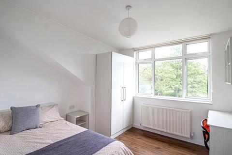 2 bedroom apartment to rent, Apt 5, 215 Belle Vue Road, 215 Belle Vue Road LS3