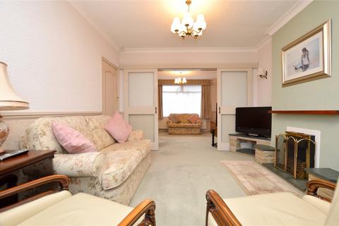 4 bedroom semi-detached house for sale, Merton Gardens, Farsley, Pudsey, West Yorkshire