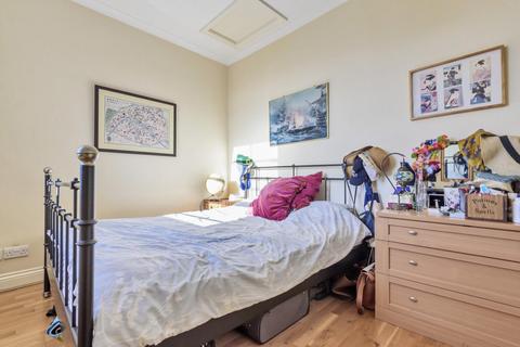 1 bedroom flat for sale, Battersea Park Road, Battersea