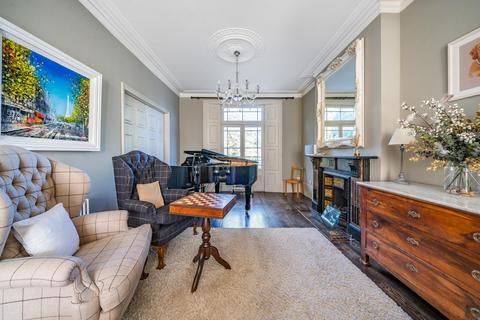 64 Cecile Park, London, N8 9AU