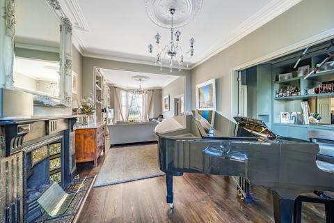 64 Cecile Park, London, N8 9AU
