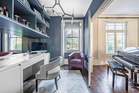 64 Cecile Park, London, N8 9AU