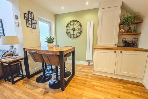 2 Garry Way, Romford, RM1 4YX