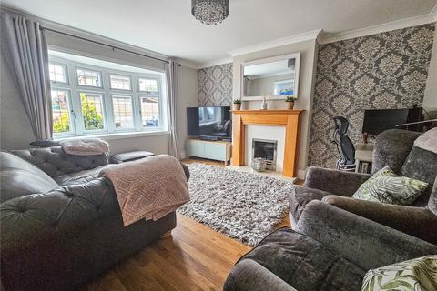 2 Garry Way, Romford, RM1 4YX