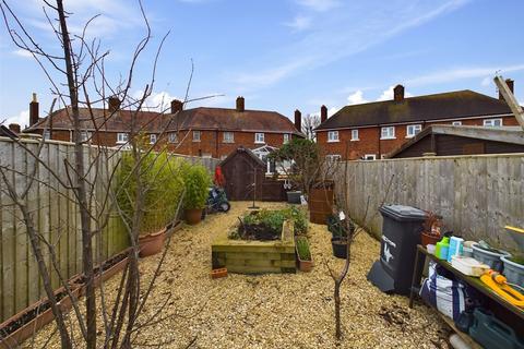 32 Ashgrove Avenue, Gloucester, GL4 4NF