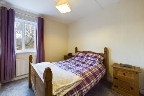 32 Ashgrove Avenue, Gloucester, GL4 4NF