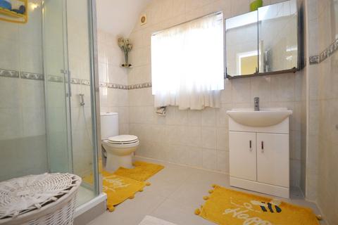 3 bedroom semi-detached house to rent, East Acton Lane, East Acton, W3 7EG