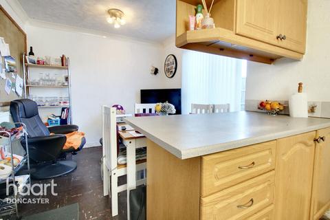 10 Cherry Tree Road, Armthorpe, Doncaster, DN3 2HP