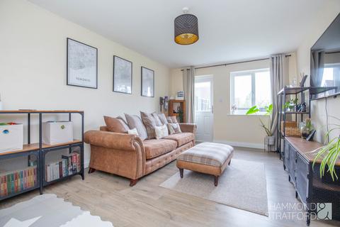 7 Oaklands Close, Attleborough, NR17 2LT