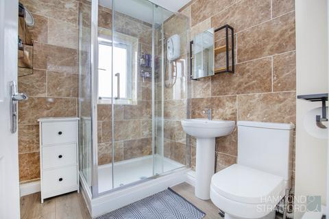 7 Oaklands Close, Attleborough, NR17 2LT