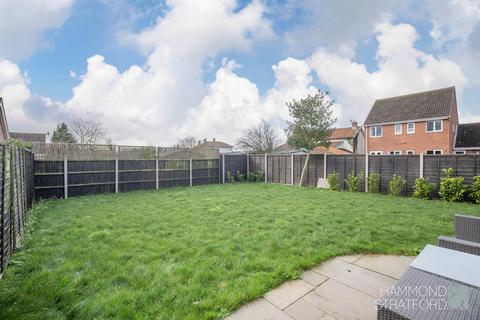 7 Oaklands Close, Attleborough, NR17 2LT