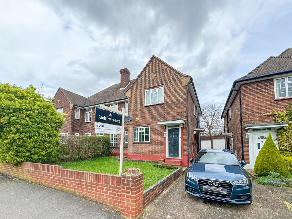 Tolcarne Drive, Pinner HA5 2 bed ground floor for sale £