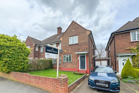 145 Tolcarne Drive, Pinner, HA5 2DL