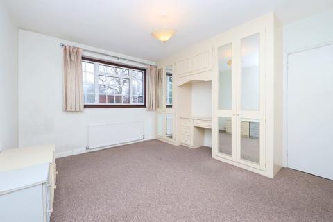 145 Tolcarne Drive, Pinner, HA5 2DL