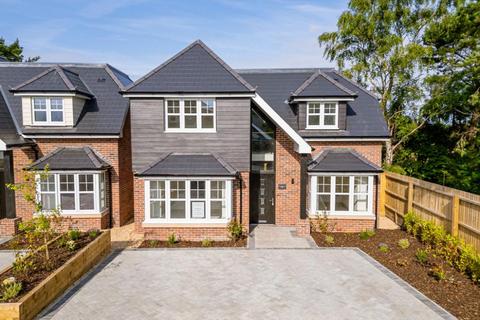 4 bedroom detached house for sale, Hawthorne House, Oaks Drive, BH24 2QR